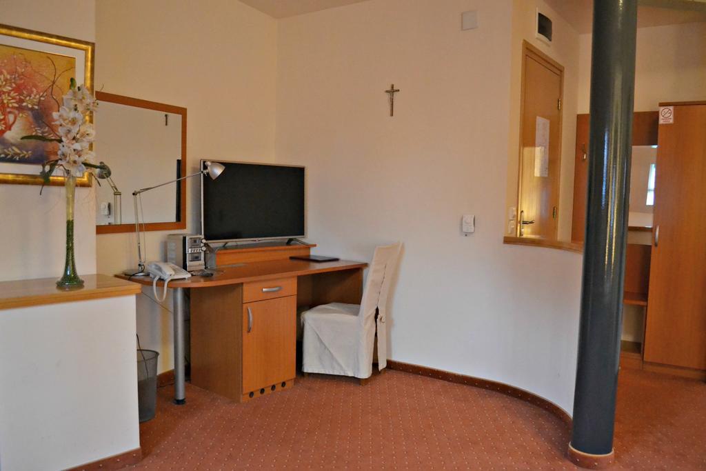 Hotel Istra Βαράζντιν Εξωτερικό φωτογραφία